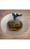 Maolia - Collier pendentif os de buffle médaillon éléphant