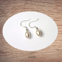 Boucles d'oreilles perles de culture blanche forme goutte