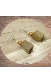 Boucles d'oreilles cube de bois et perles magiques