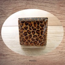 Bague cabochon carrée peau de léopard 1