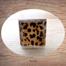 Bague cabochon carrée peau de léopard 3
